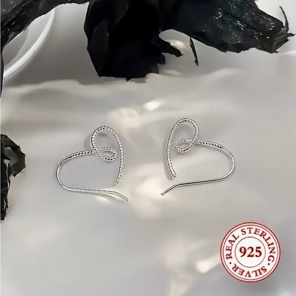Women’s Elegant 925 Sterling Silver Hollow Heart Twist Dangle Earrings -… - Picture 5 of 6